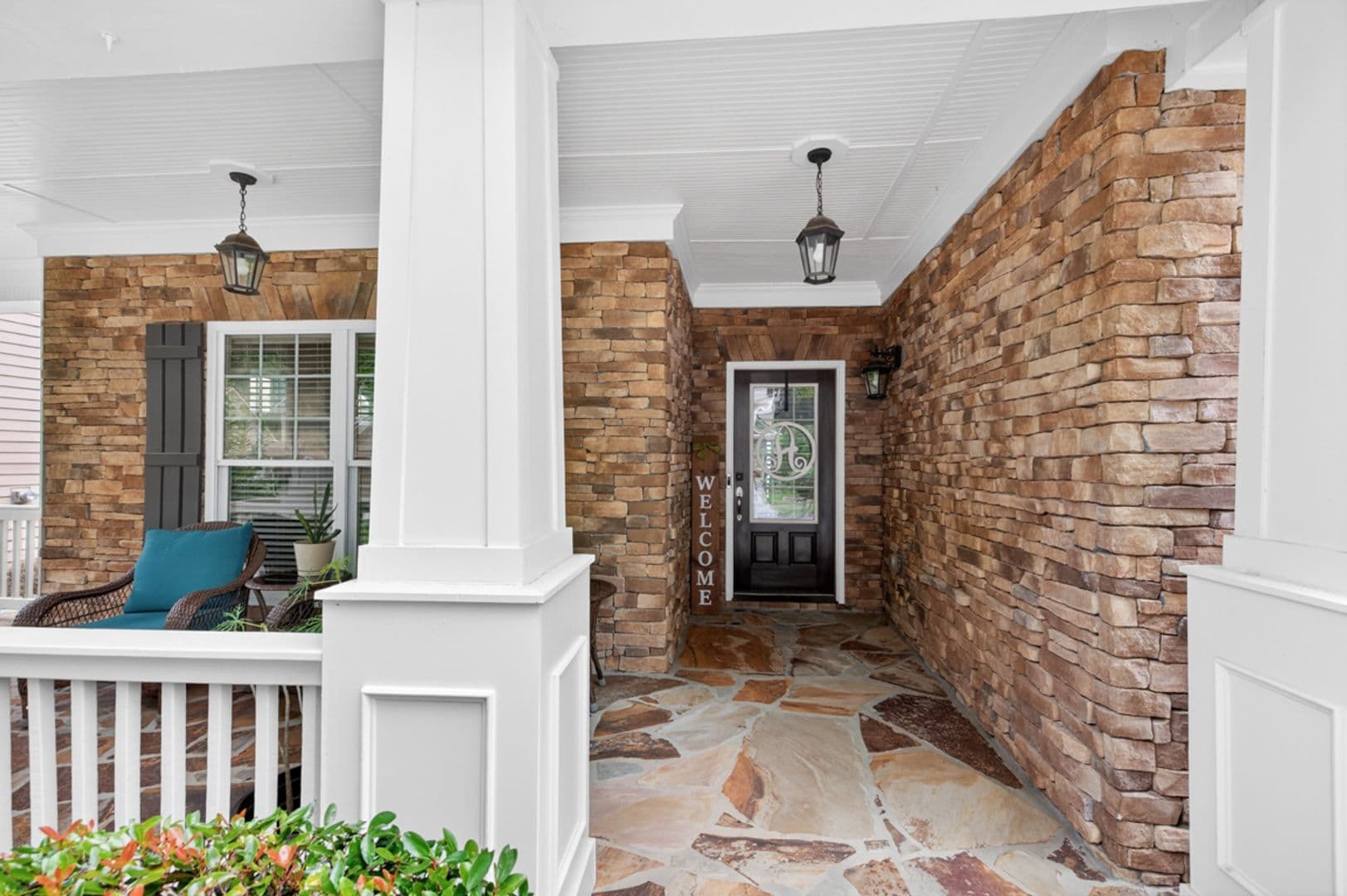 Flowery Branch House: 7819 Brass Lantern Dr.