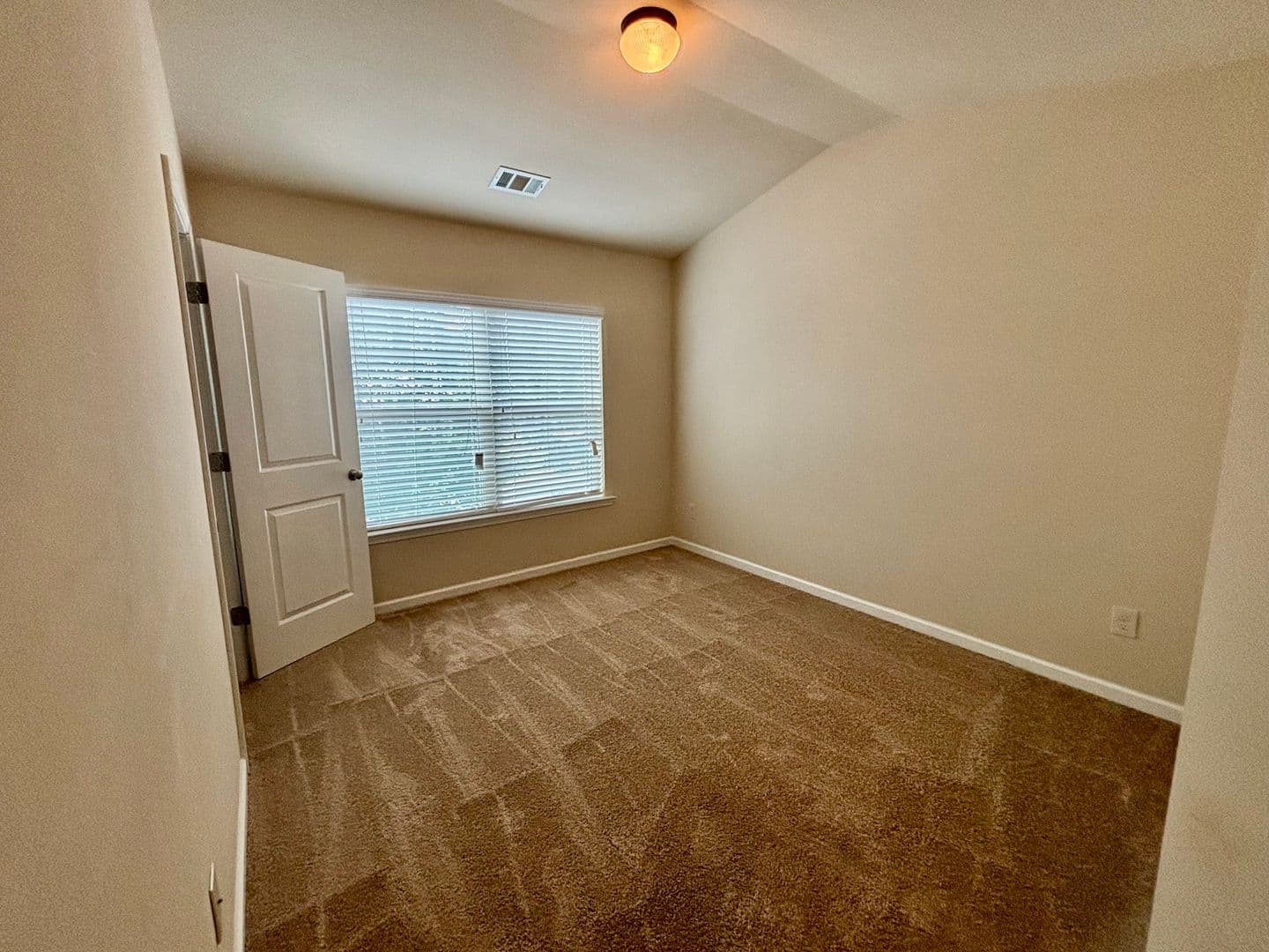 Cumming House: 1344 Brookmere Way