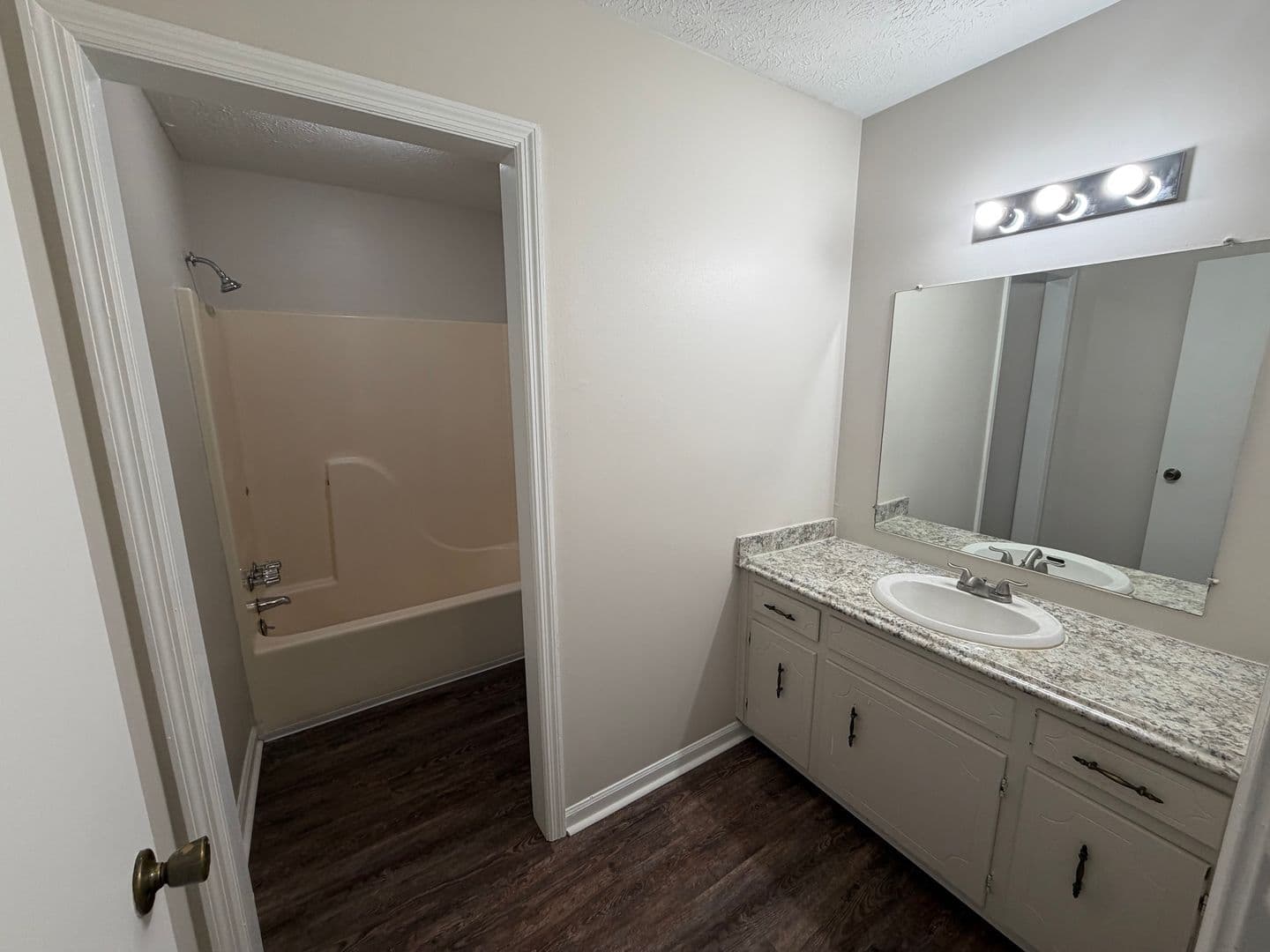 Athens Apartment: 110 Chalfont Dr