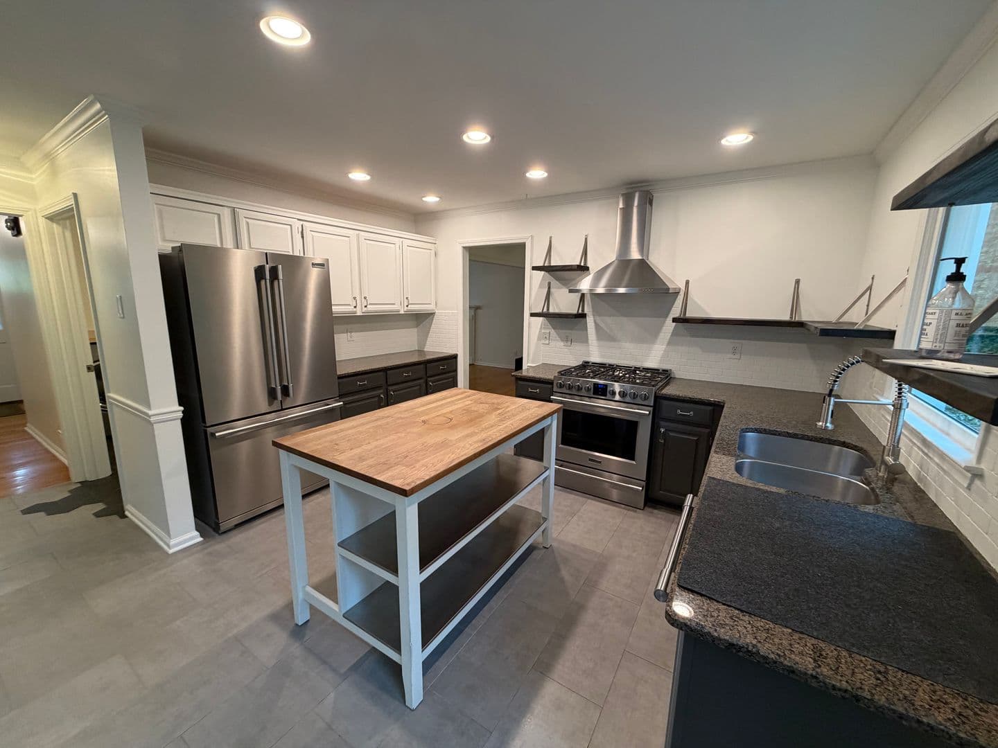 Lawrenceville House: 190 Timber Oak Cove