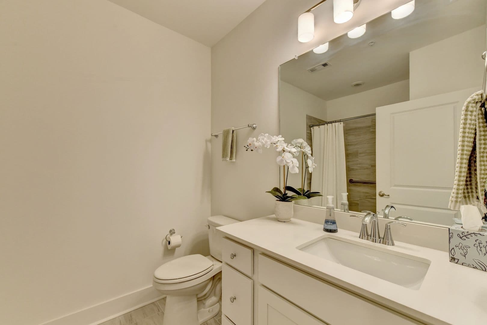 Cumming House: 3342 Orwell Way Unit 1208