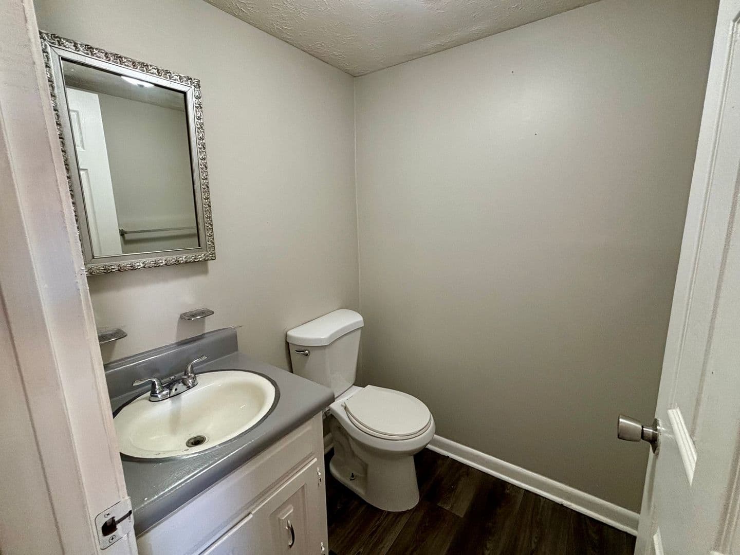 East Point Apartment: 3198 Washington Rd.