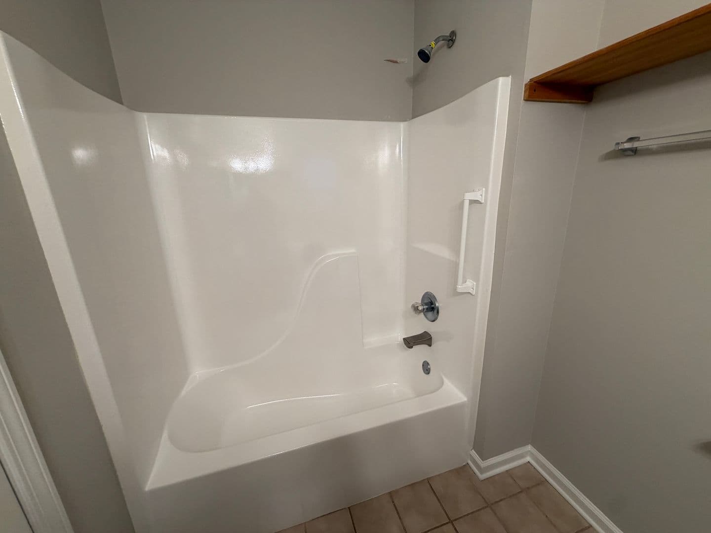 Tucker Apartment: Simonton Ct