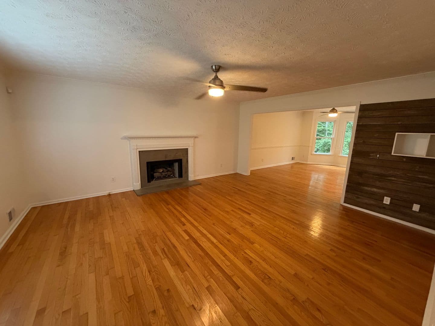 Lawrenceville House: 190 Timber Oak Cove
