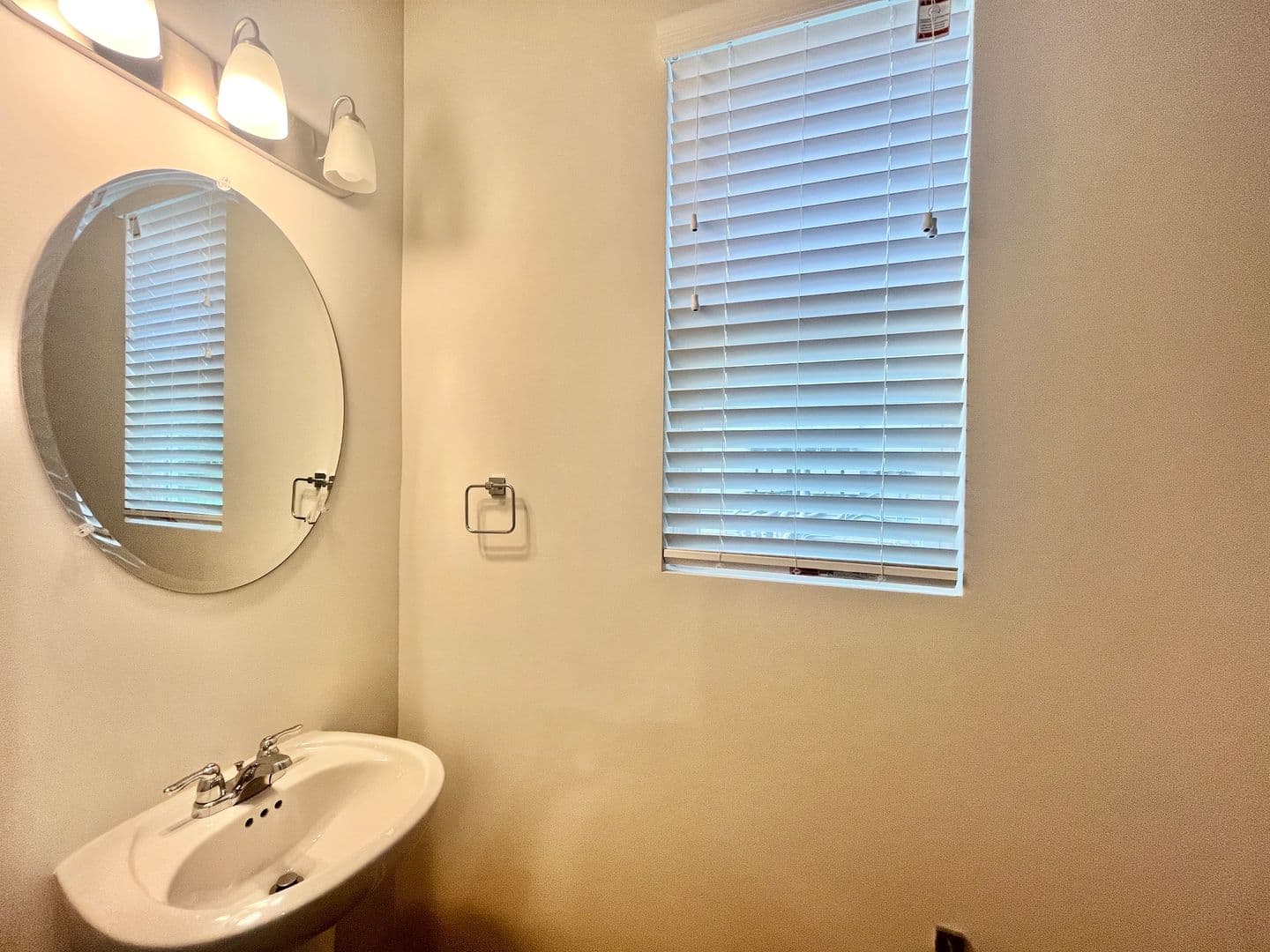 Flowery Branch House: 5129 Sidney Square Drive