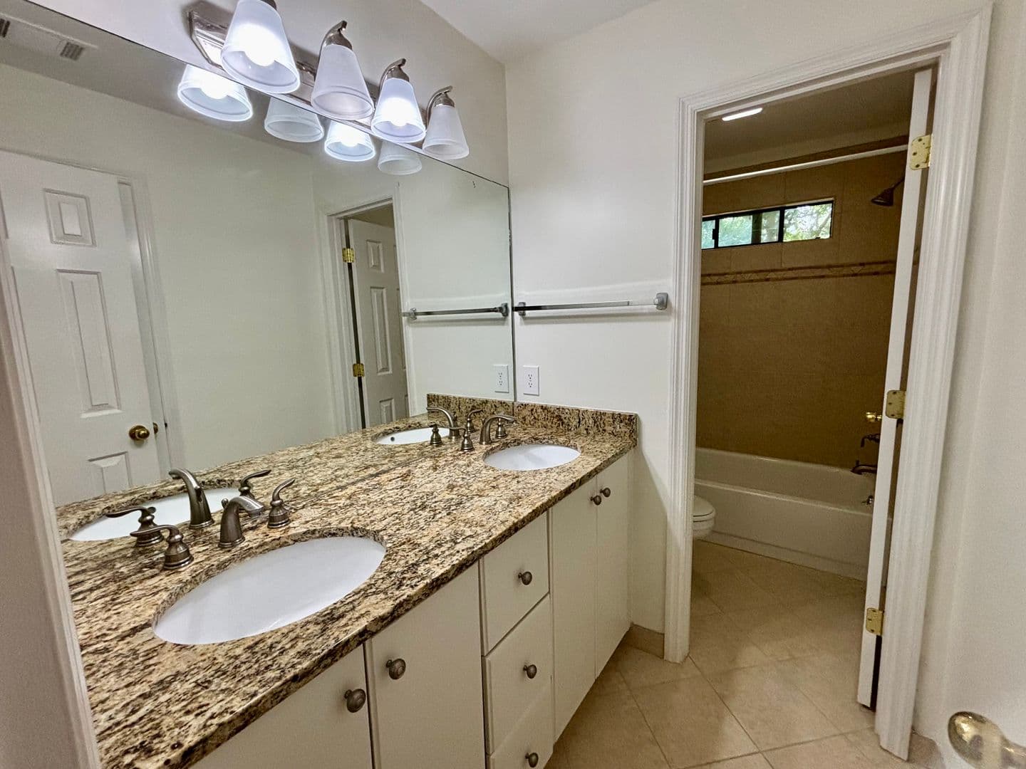 Cumming House: 4160 Creekwood Drive