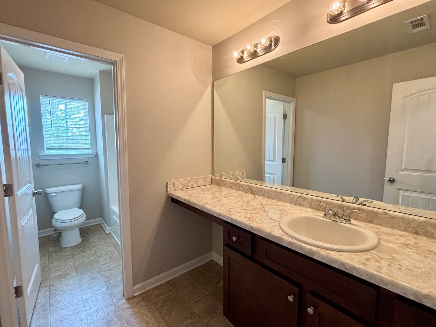 Douglasville House: 31 Brookwood Pass N.