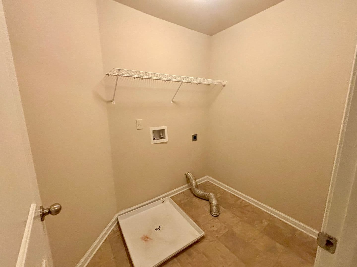 Cumming House: 1344 Brookmere Way