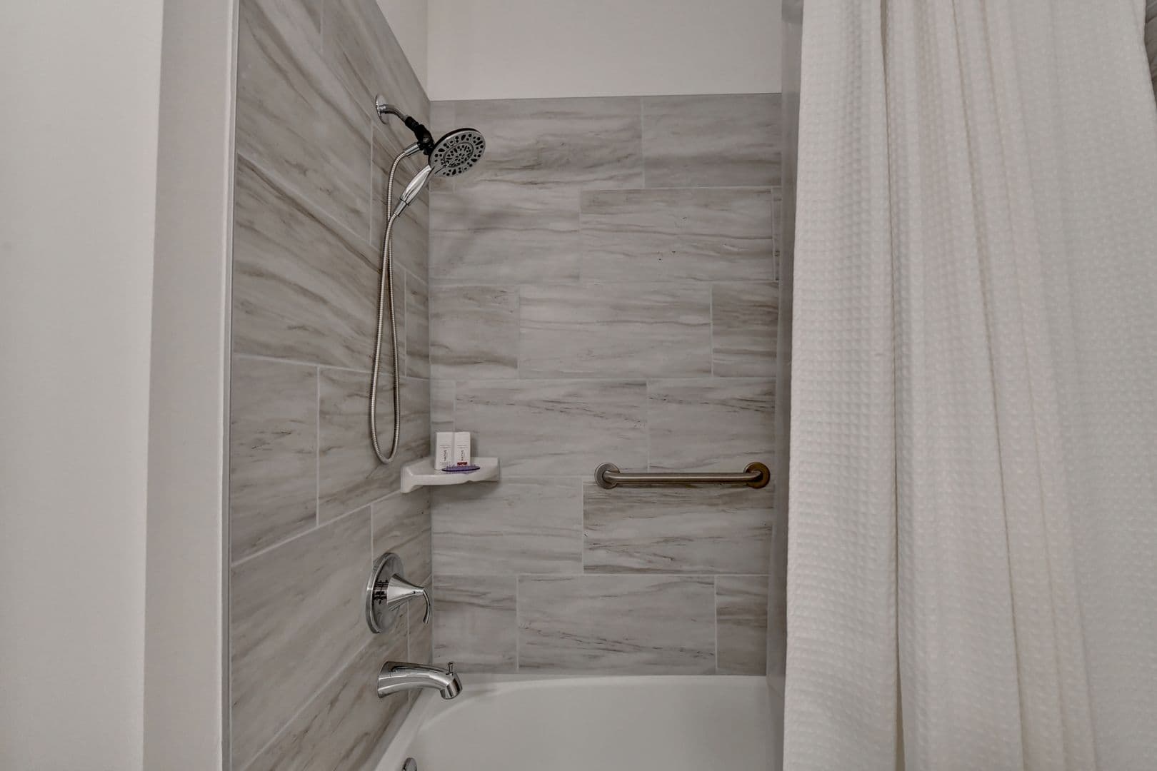 Cumming House: 3342 Orwell Way Unit 1208