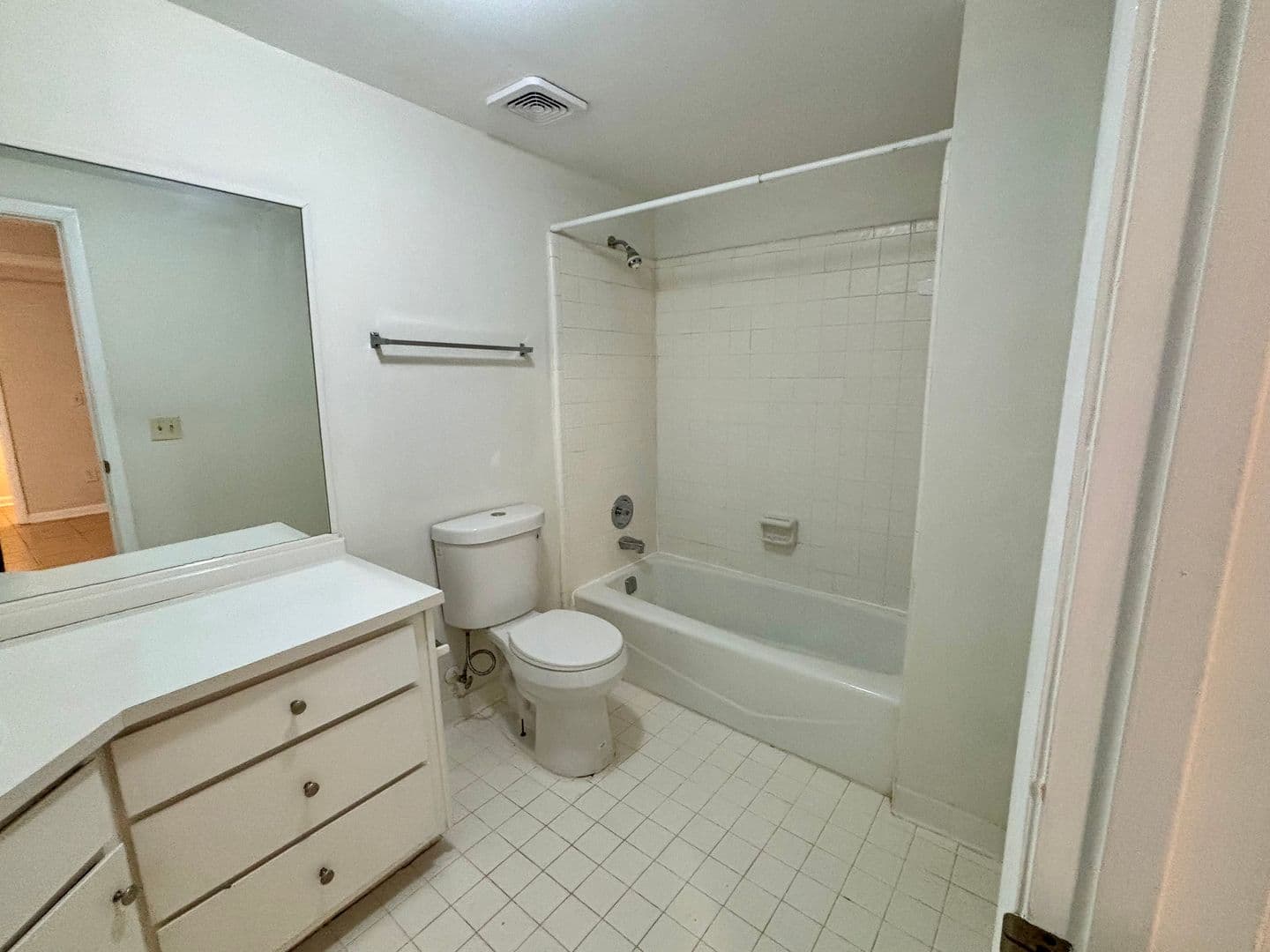 Norcross Apartment: 5931 Kay Drive