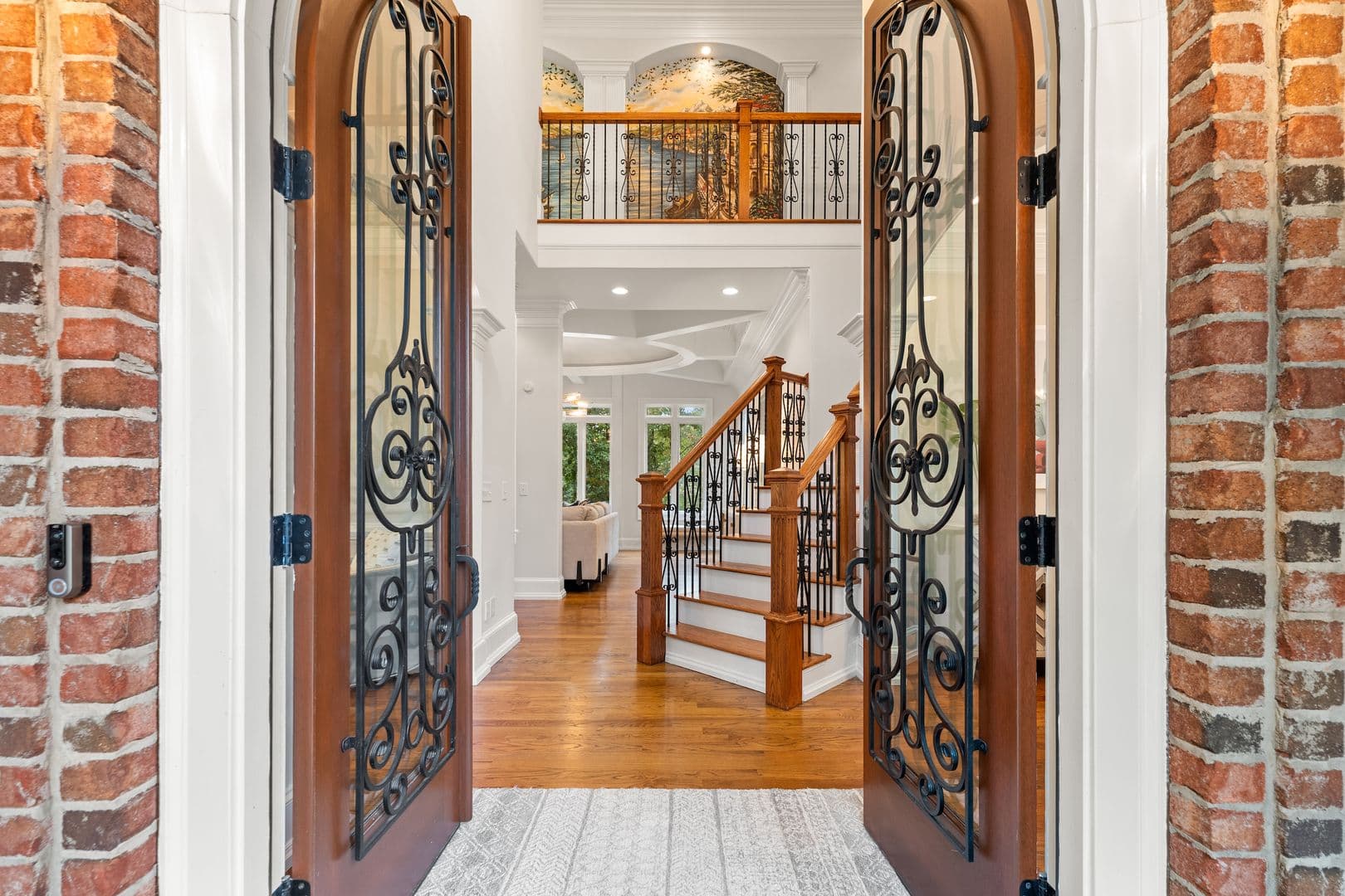 Buford House: 6031 Shadburn Ferry Rd.