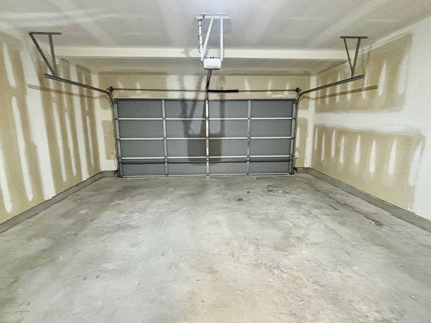 Cumming House: 1344 Brookmere Way