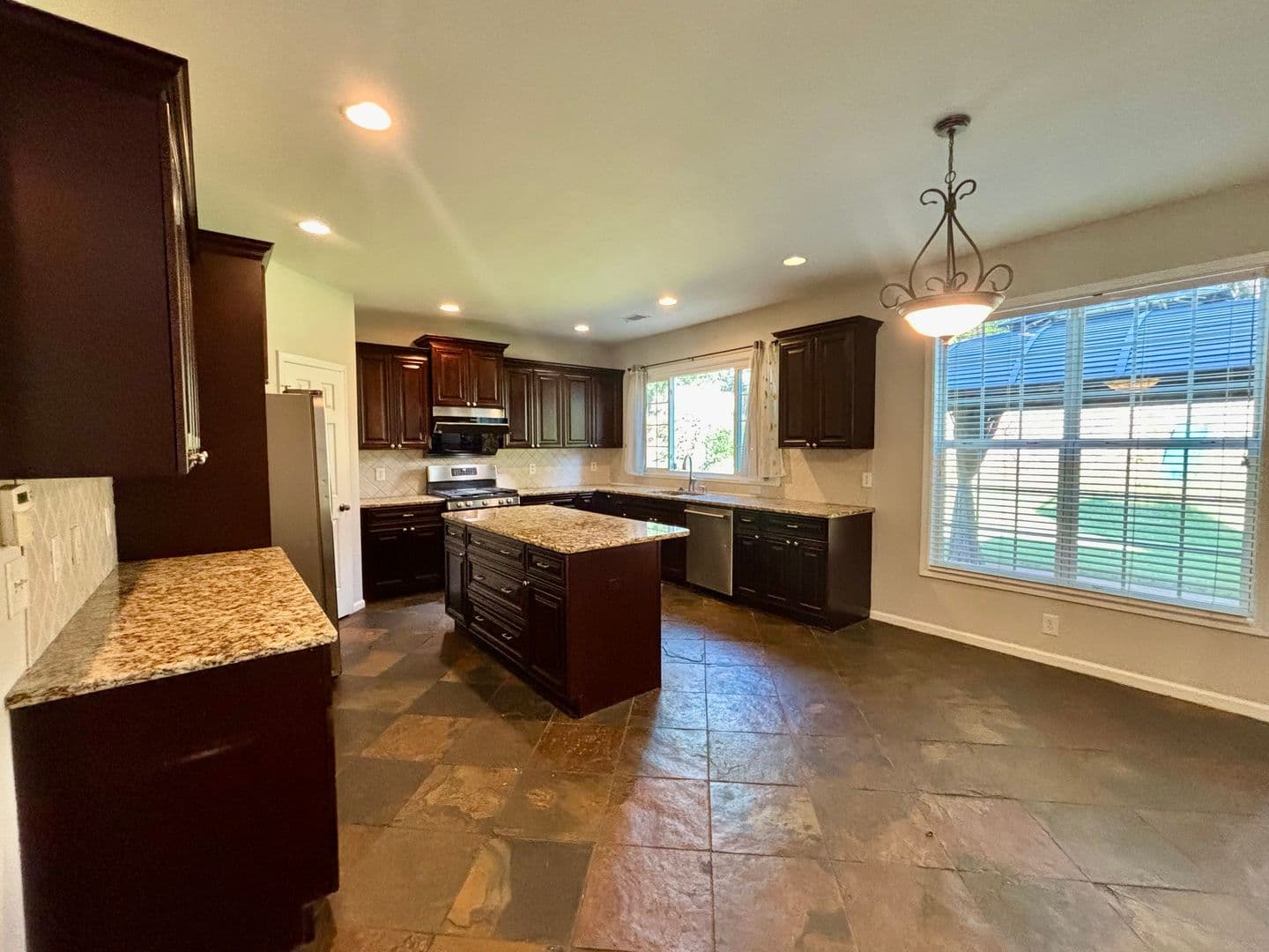 Buford House: 3252 Sandy Branch Lane
