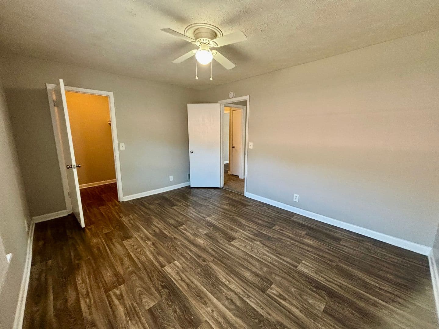 East Point Apartment: 3198 Washington Rd.