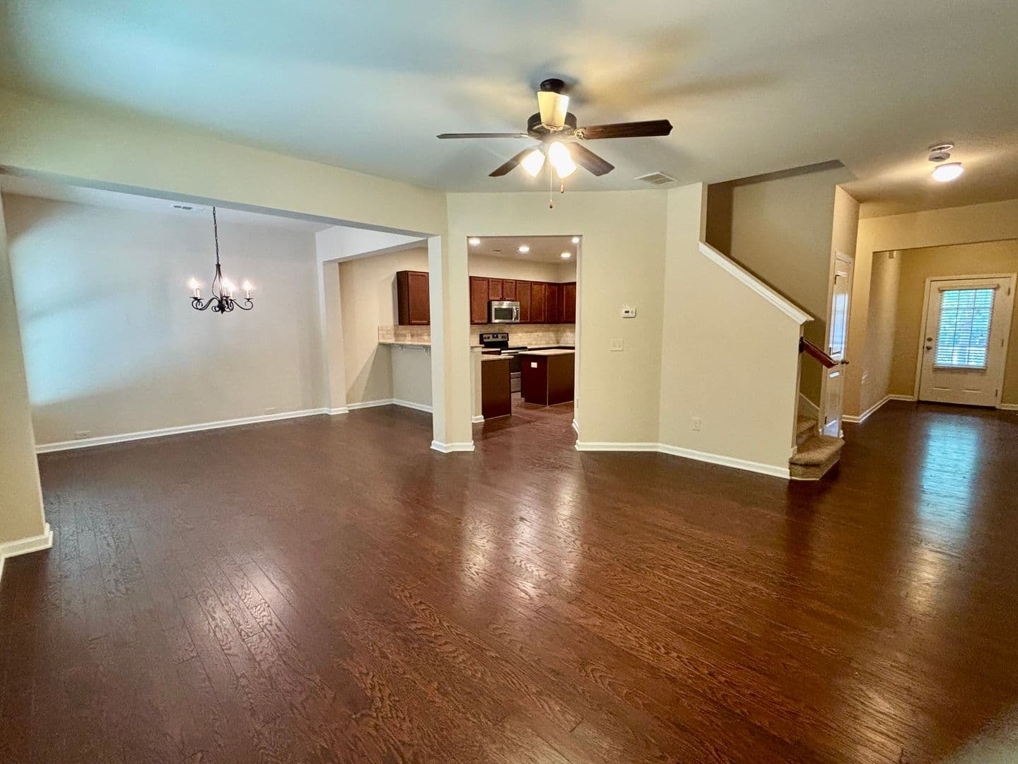 Cumming House: 1344 Brookmere Way