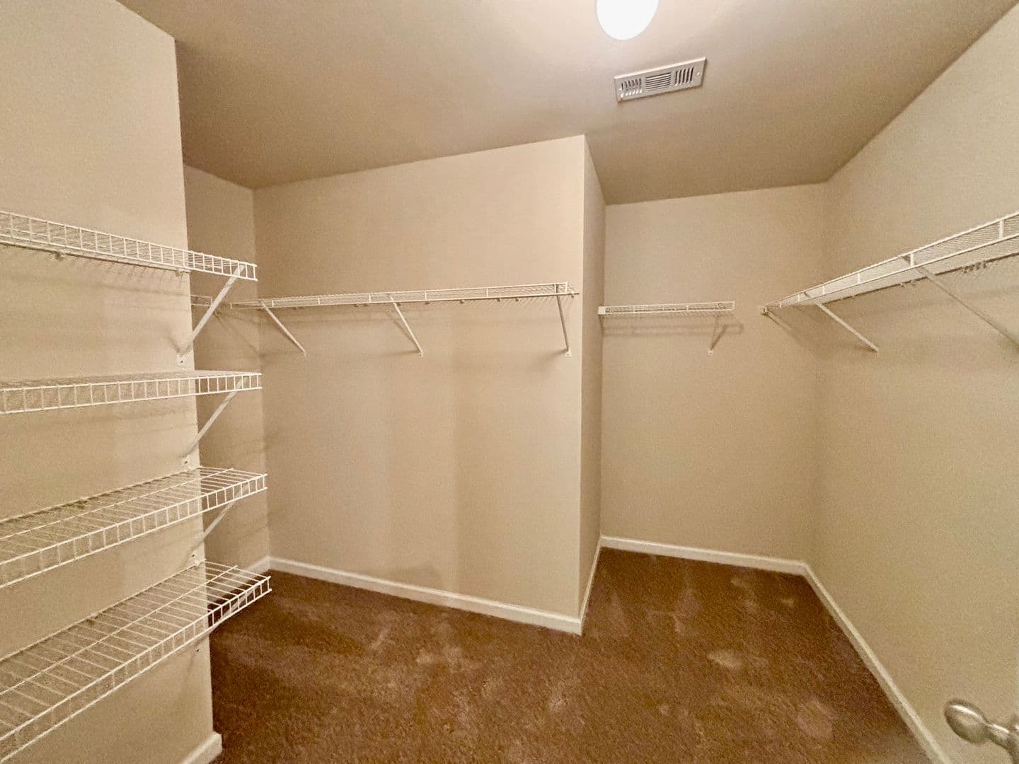 Cumming House: 1344 Brookmere Way