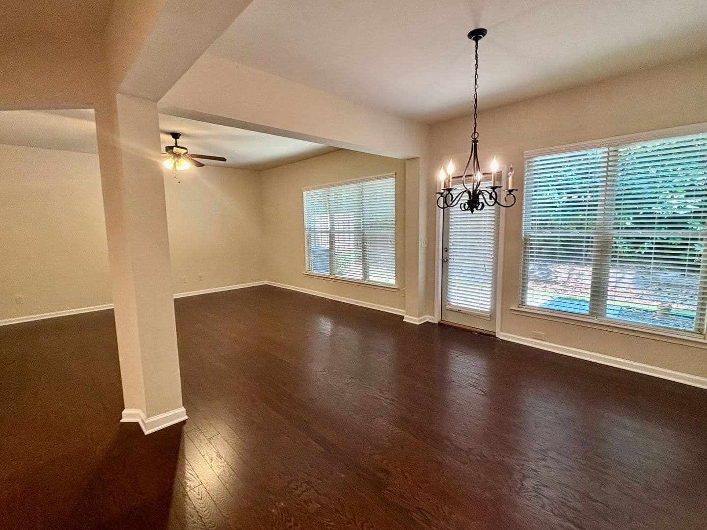 Cumming House: 1344 Brookmere Way