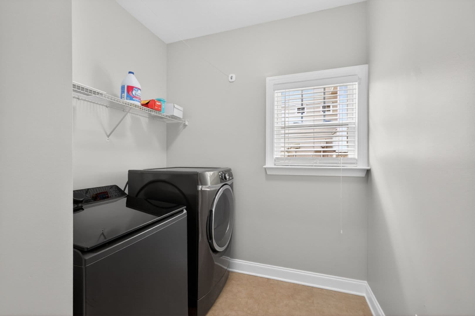 Flowery Branch House: 7819 Brass Lantern Dr.
