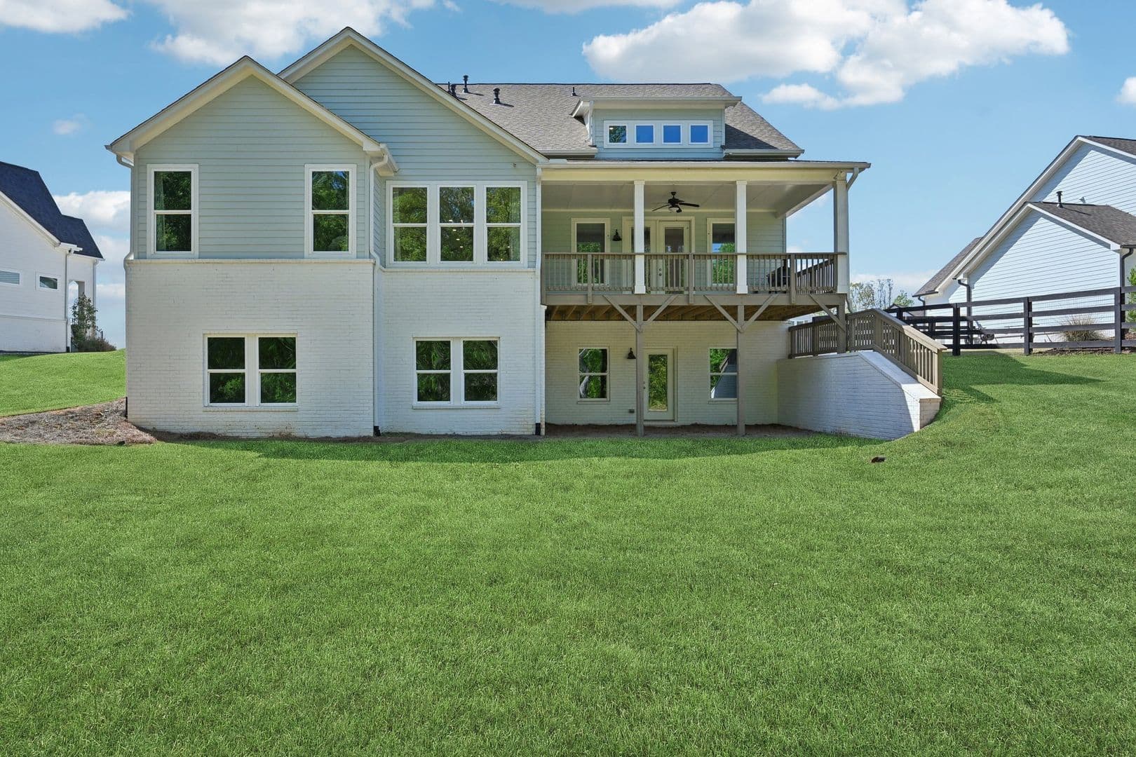Dawsonville House: 7945 Heritage Farm Ct.