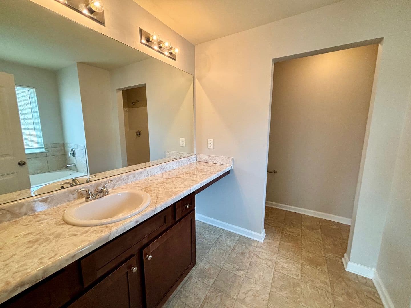 Douglasville House: 31 Brookwood Pass N.