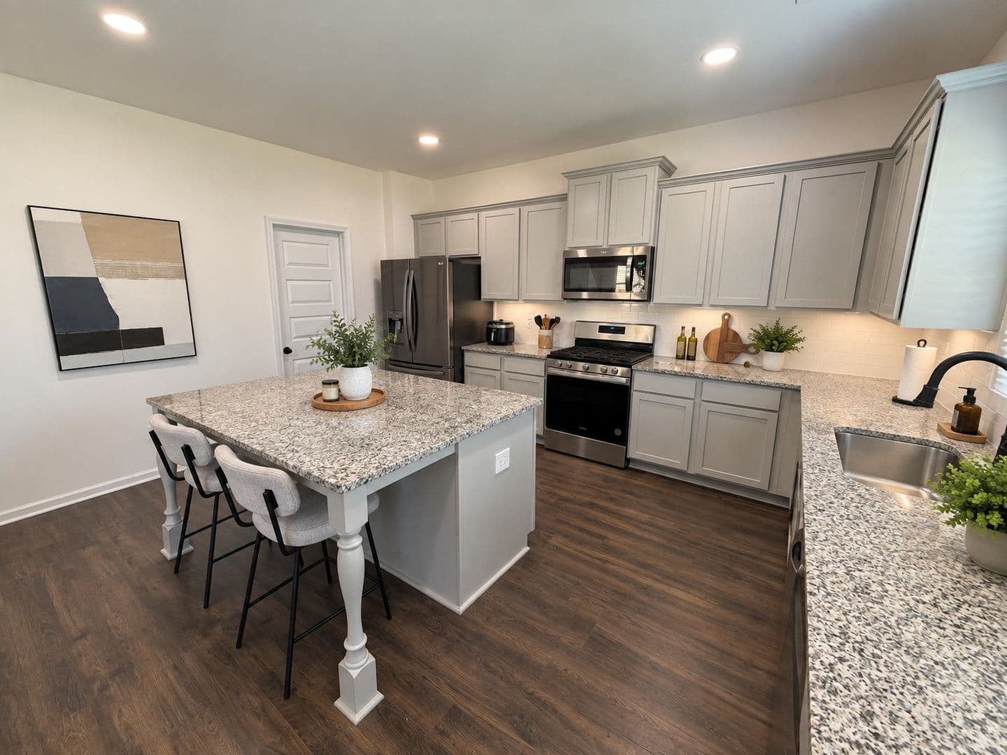 Loganville House: 649 Azalea Bloom Dr.