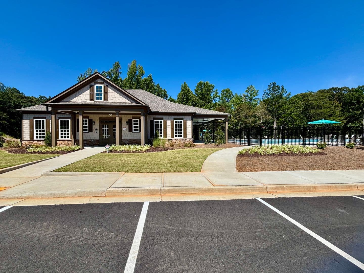Gainesville House: 2910 Daxton Ln