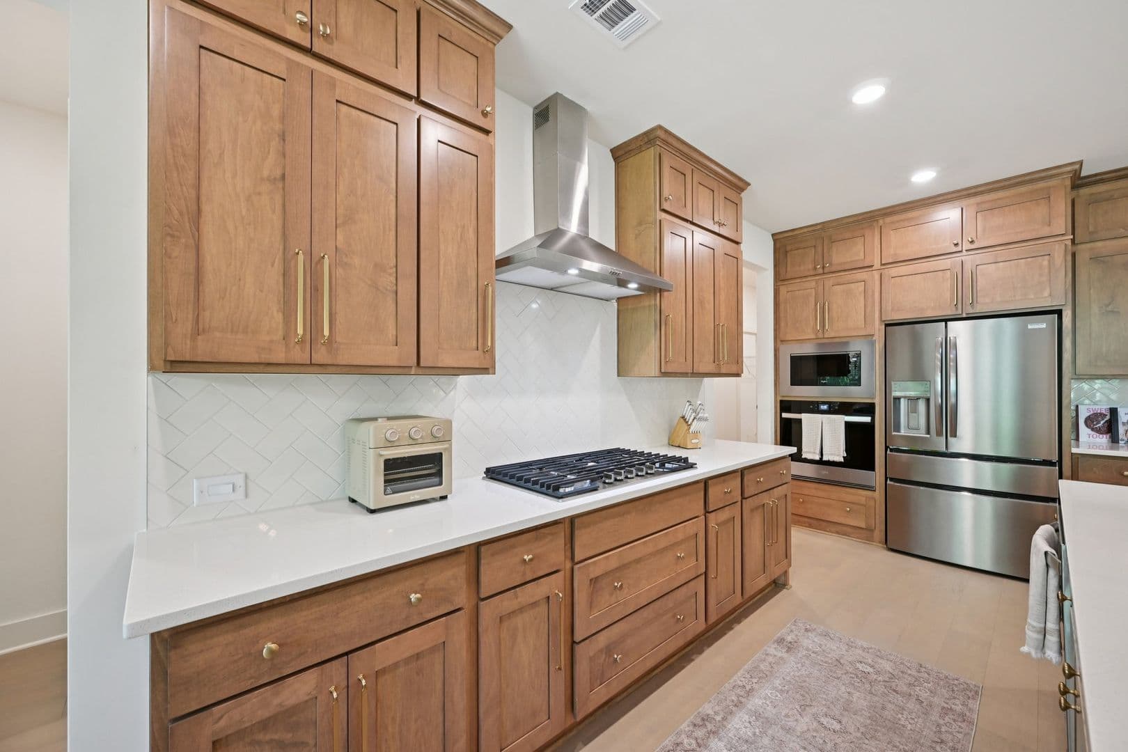 Dawsonville House: 7945 Heritage Farm Ct.