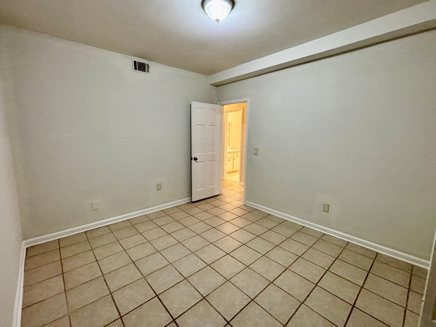 Norcross Apartment: 5931 Kay Drive