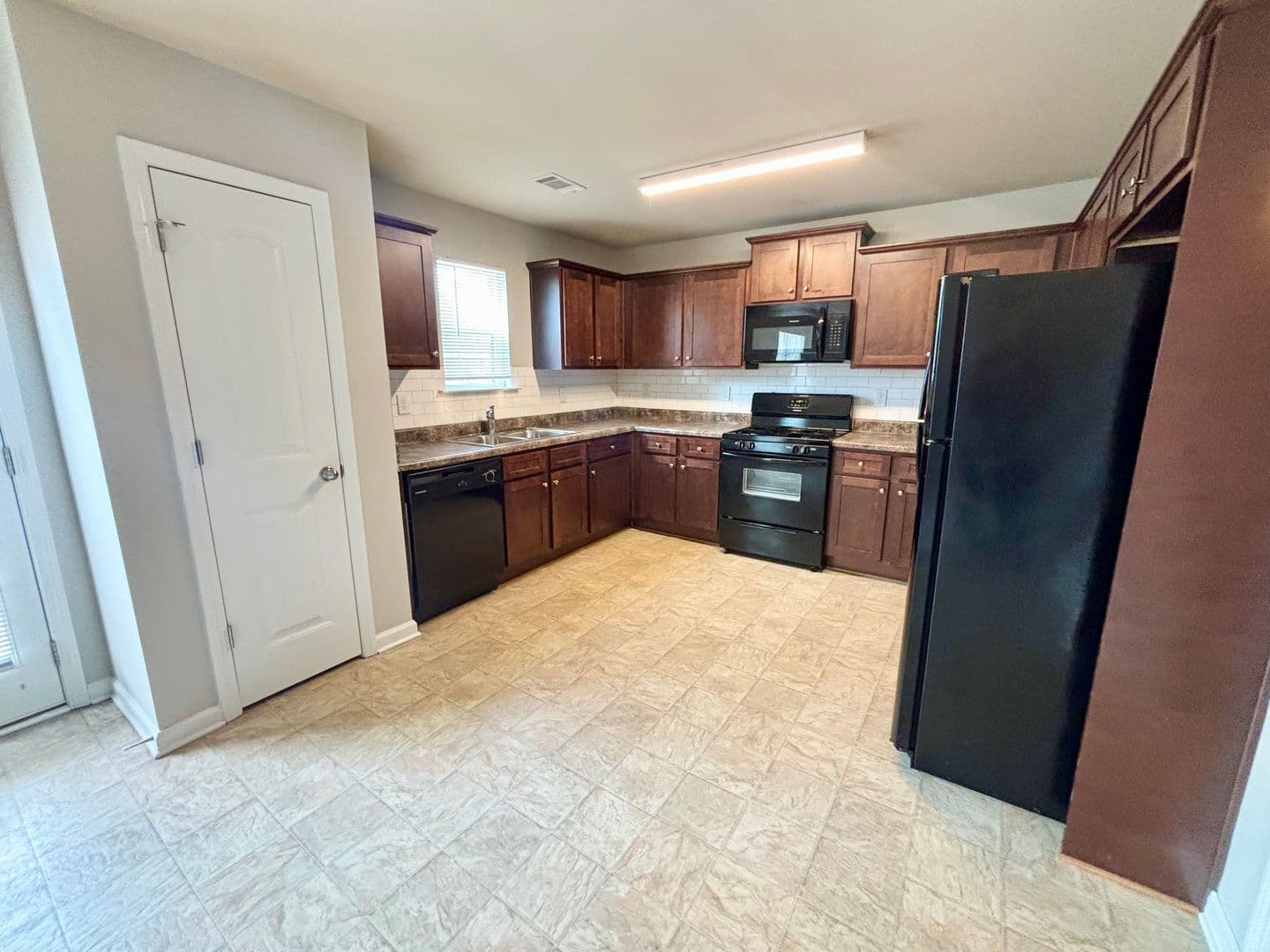 Douglasville House: 31 Brookwood Pass N.