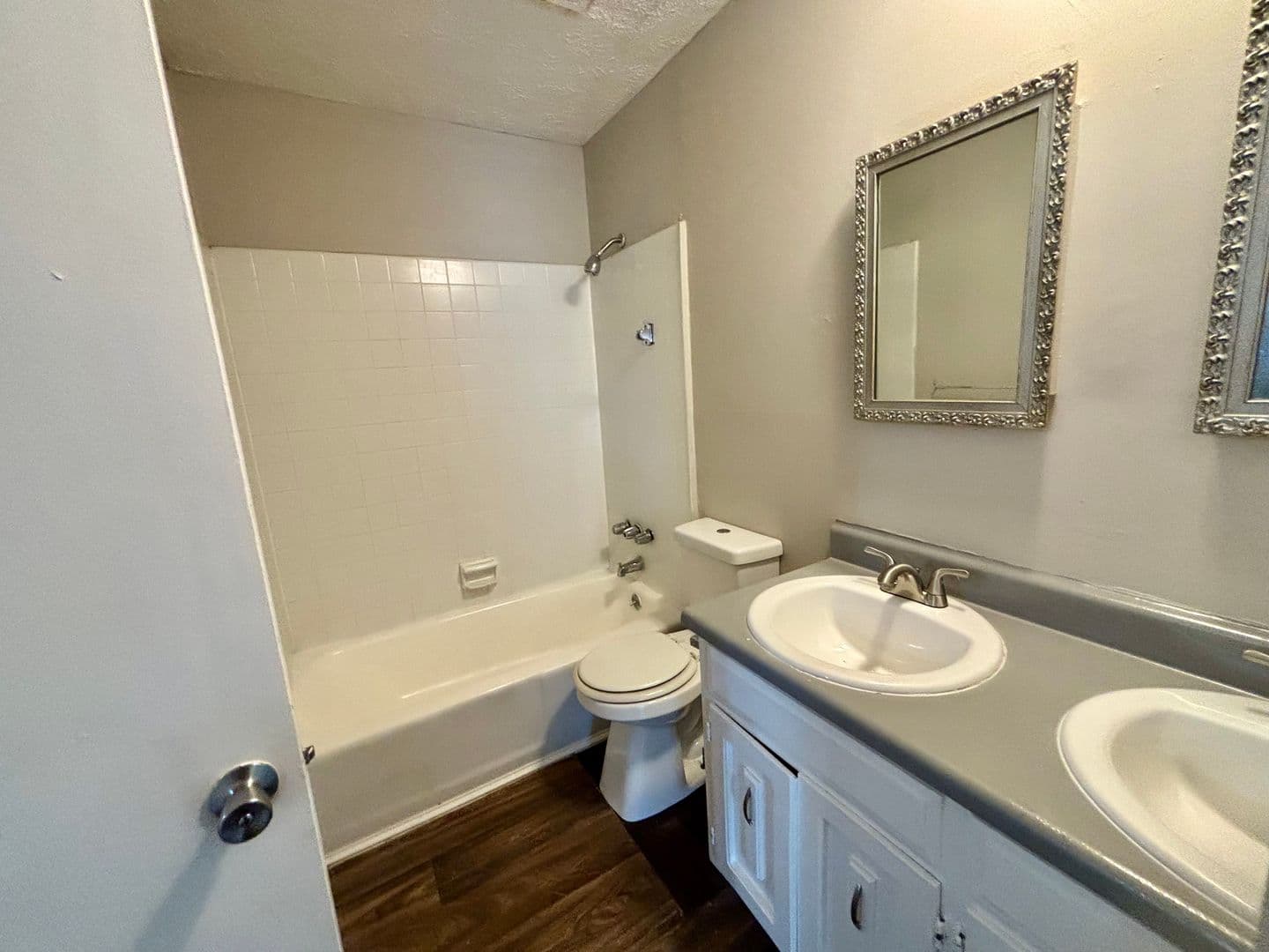 East Point Apartment: 3198 Washington Rd.