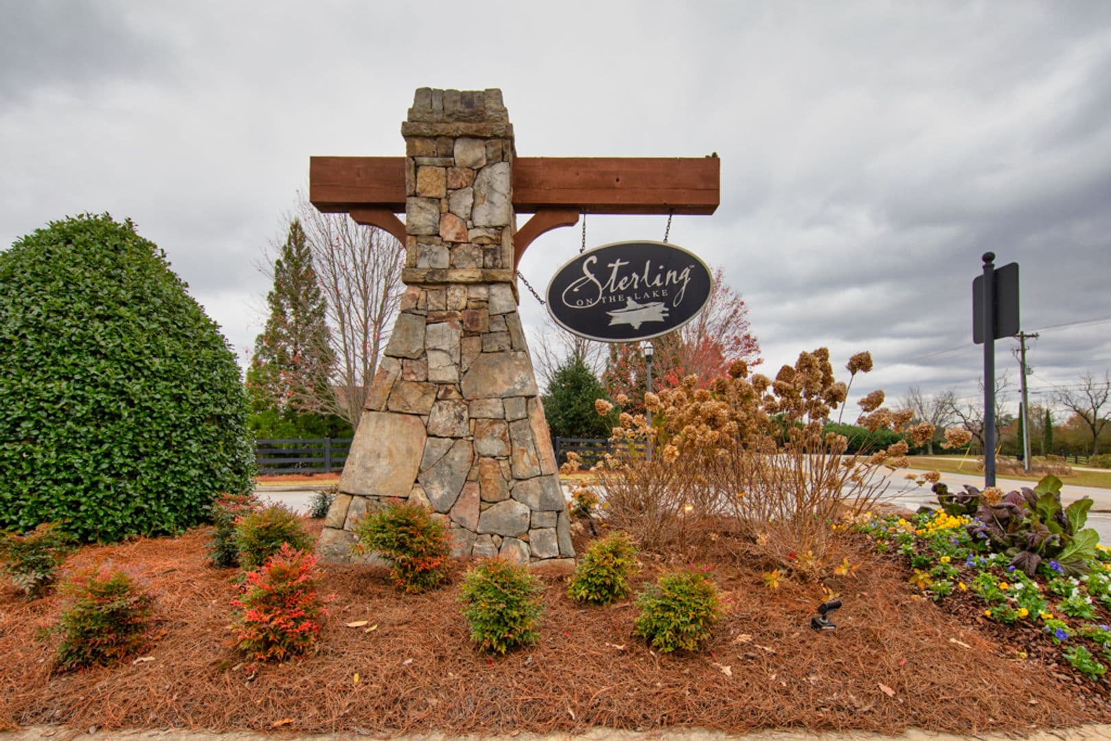 Flowery Branch House: 7819 Brass Lantern Dr.