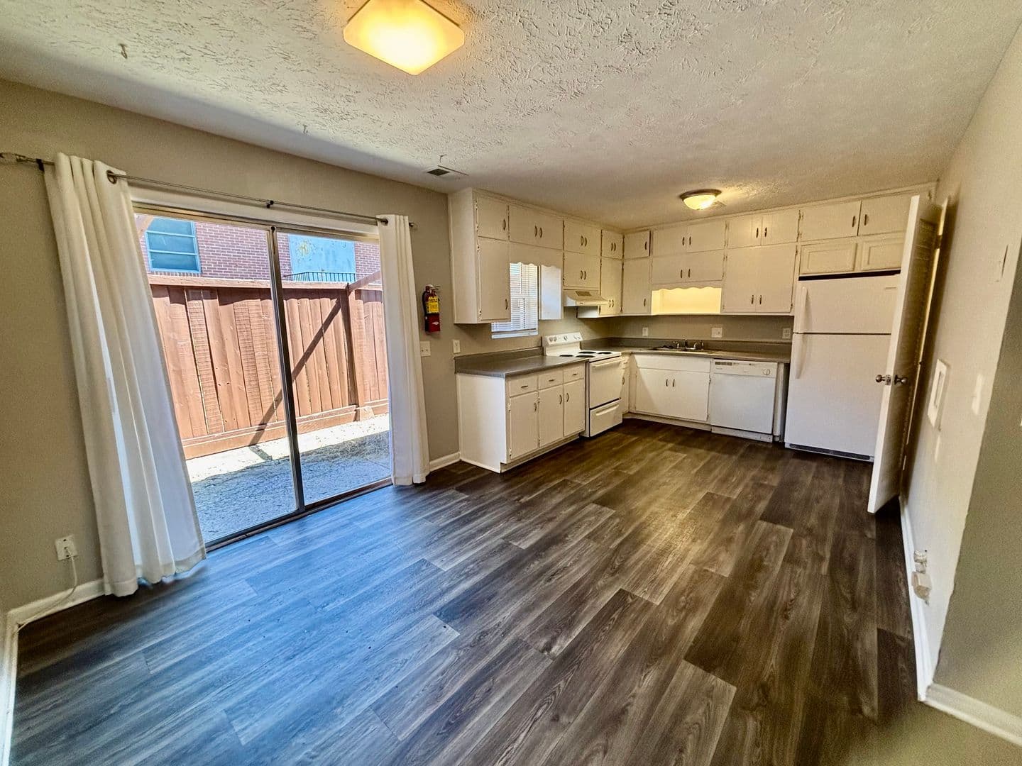 East Point Apartment: 3198 Washington Rd.