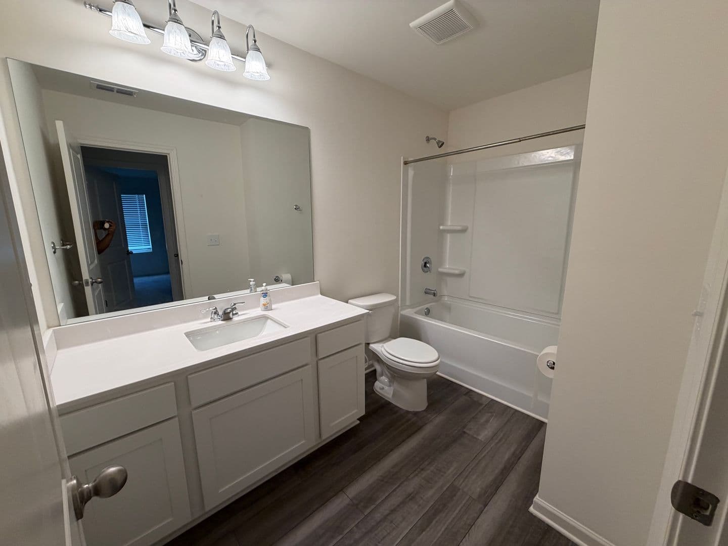 Winder House: 303 Hyde Park