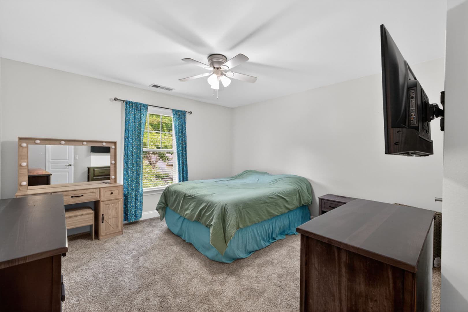 Flowery Branch House: 7819 Brass Lantern Dr.