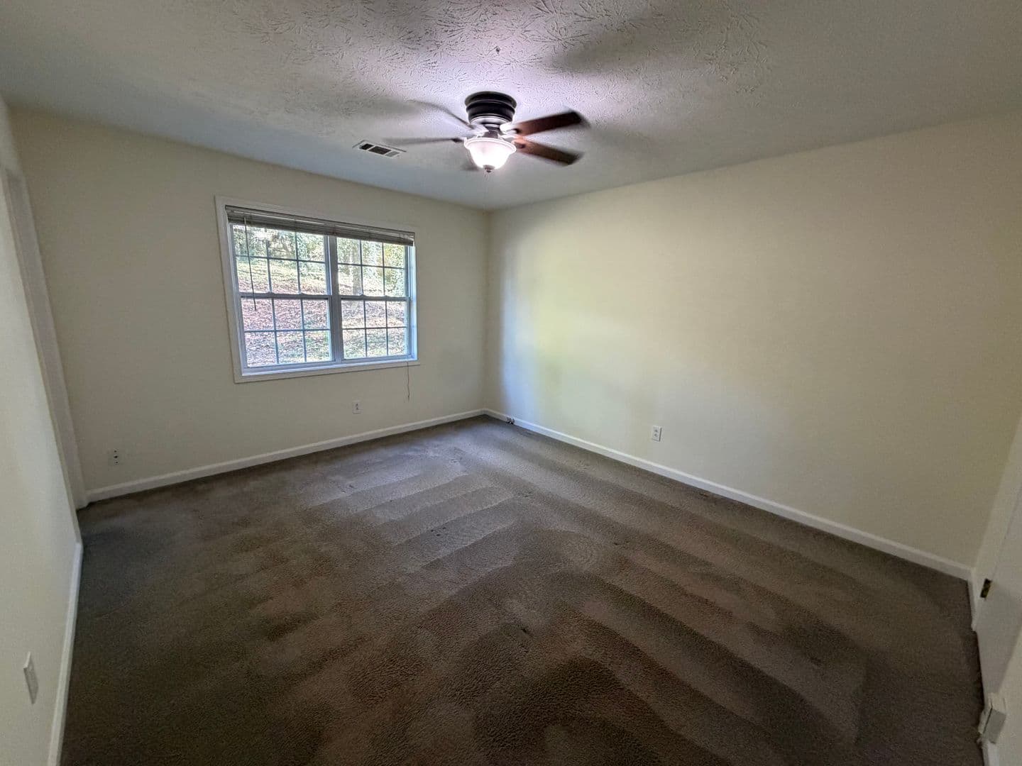 Suwanee House: 3884 Dollar Cr.