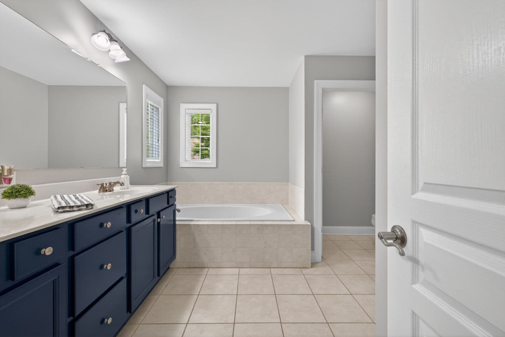 Flowery Branch House: 7819 Brass Lantern Dr.