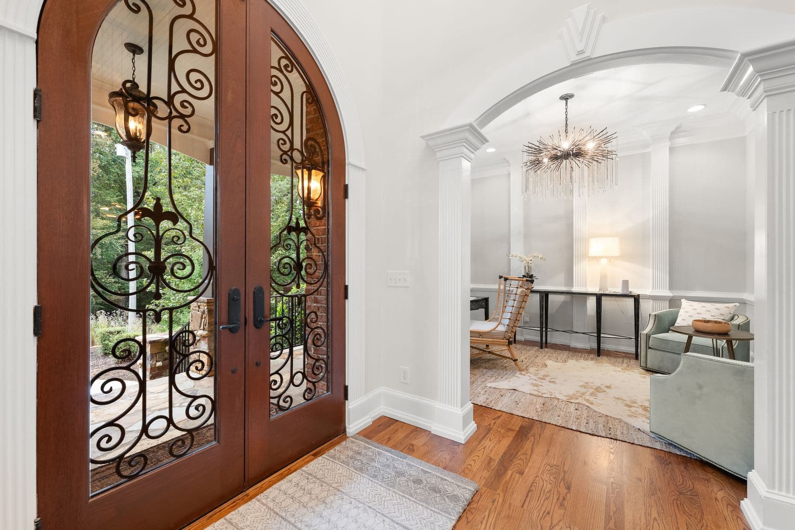 Buford House: 6031 Shadburn Ferry Rd.