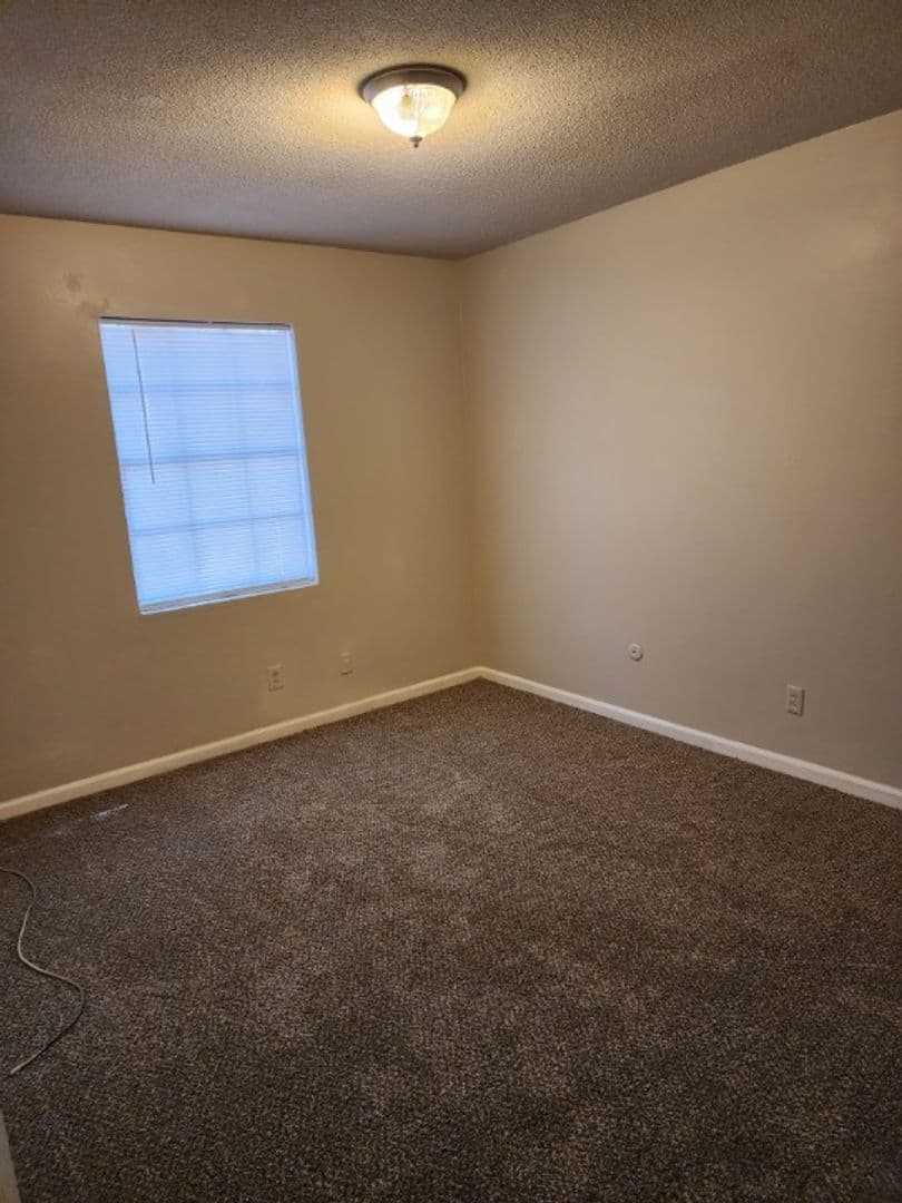 Forest Park Apartment: 460 Main St.