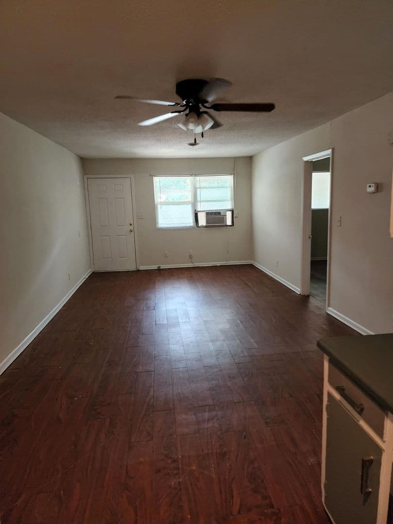 Hapeville Apartment: 585 Marina St.