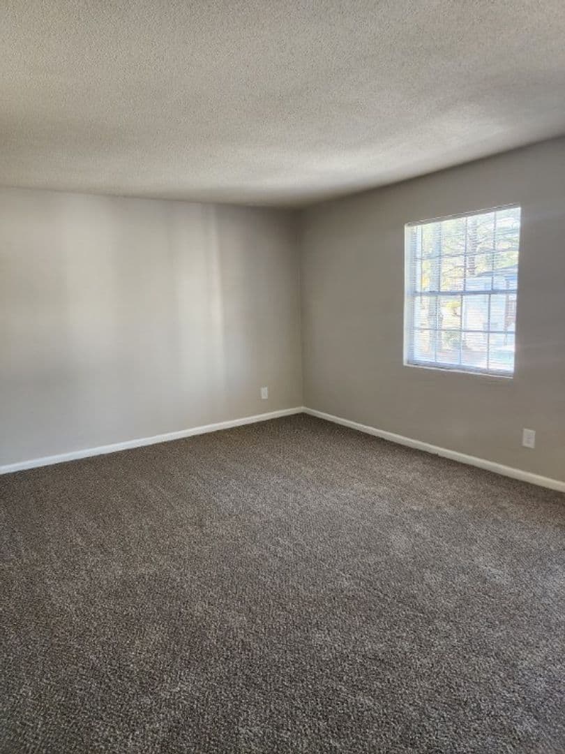Forest Park Apartment: 460 Main St.