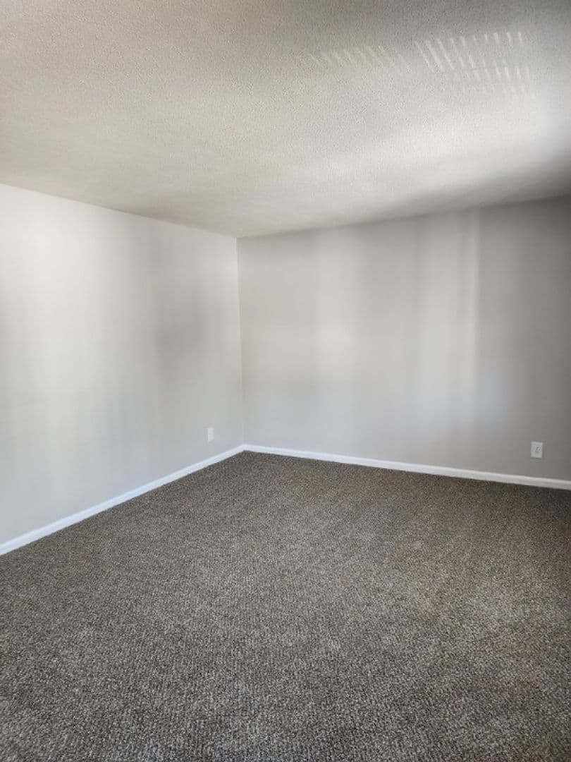 Forest Park Apartment: 460 Main St.