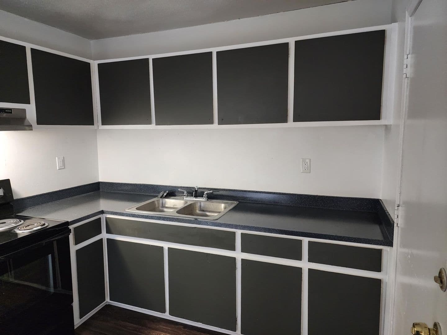 Forest Park Apartment: 460 Main St.