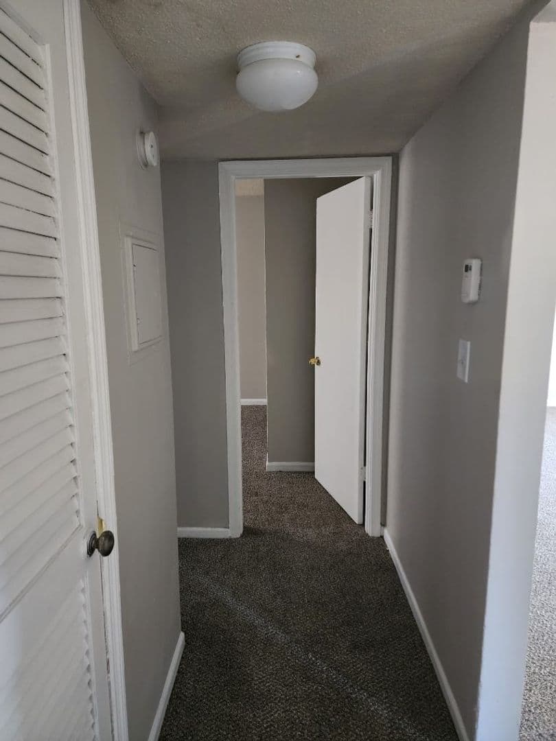 Forest Park Apartment: 460 Main St.