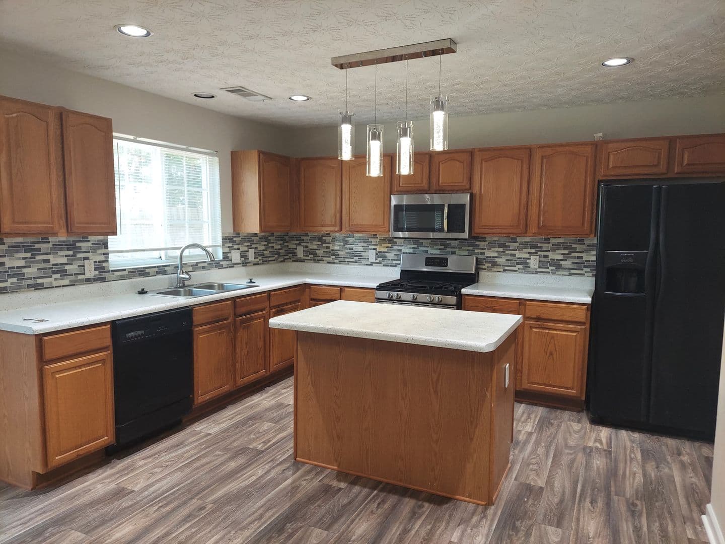 Lithia Springs House: 1190 Andrews Drive