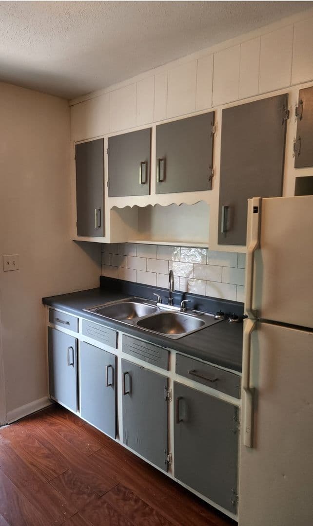 Hapeville Apartment: 585 Marina St.