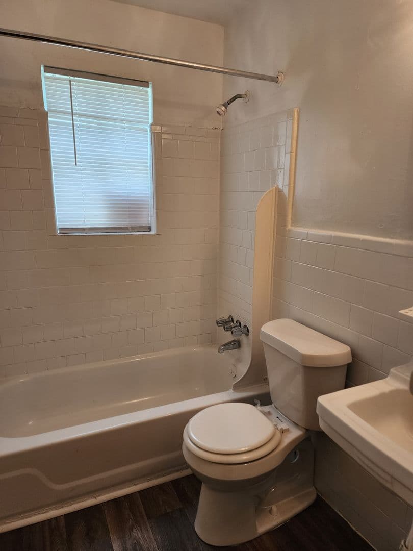Forest Park Apartment: 460 Main St.