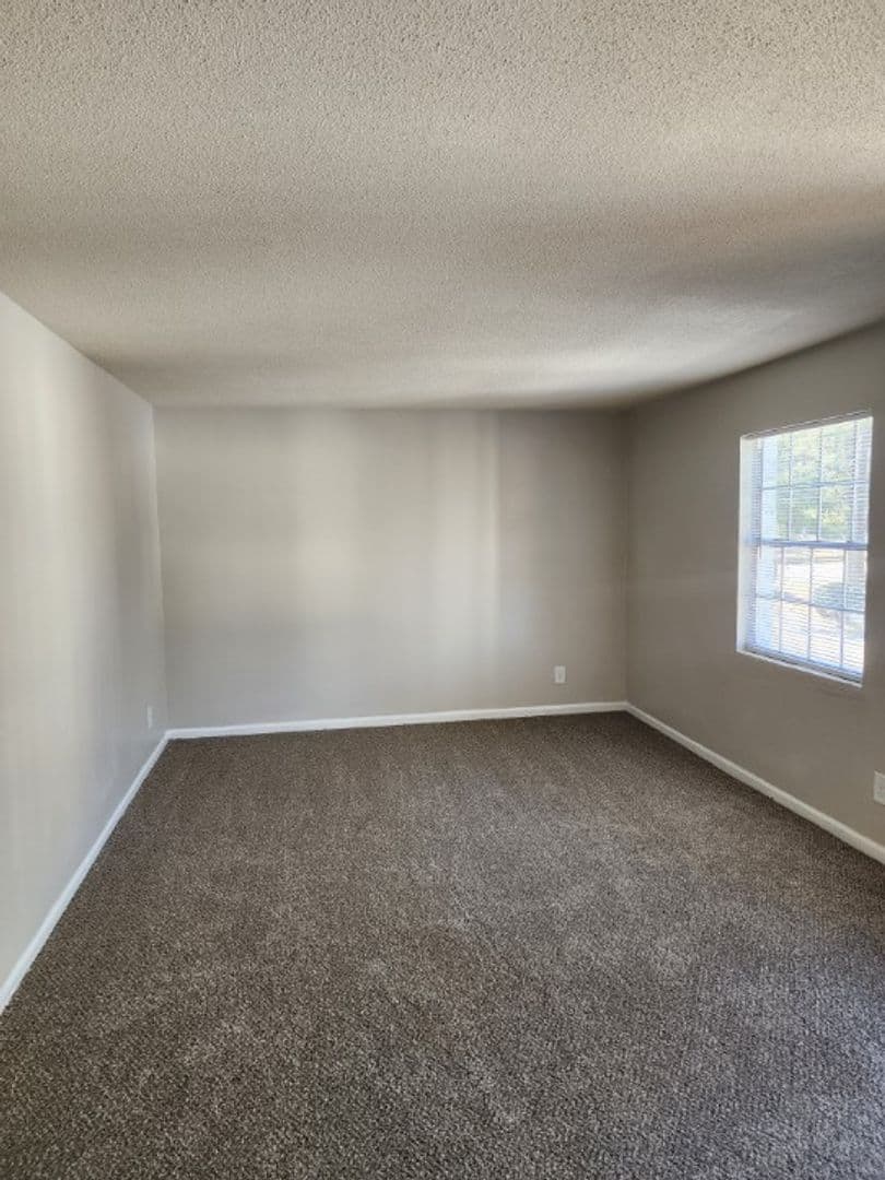 Forest Park Apartment: 460 Main St.