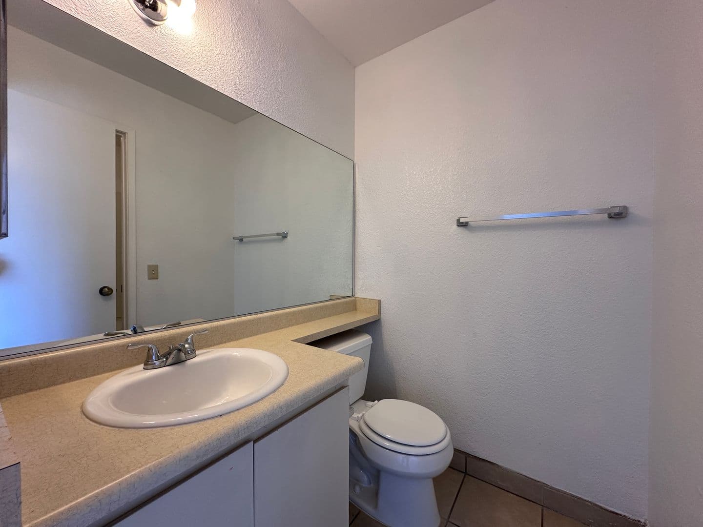 N Las Vegas Townhome: 3500 Mercury #B