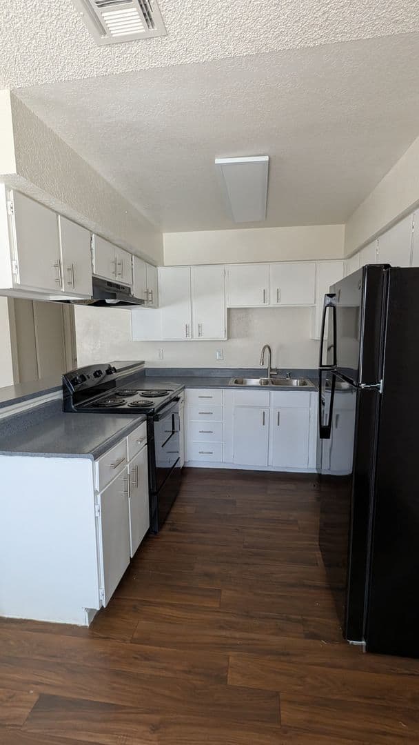 Las Vegas Apartment: 4930 E Owens Ave