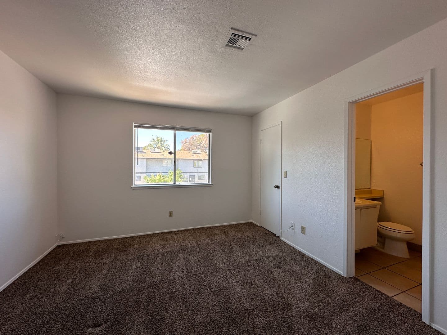 N Las Vegas Townhome: 3500 Mercury #B